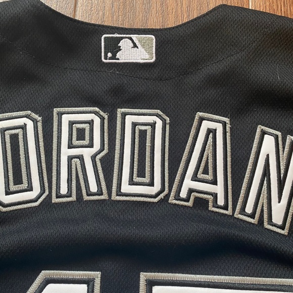 MLB Michael Jordan Chicago White Sox Jersey - Picture 8 of 9